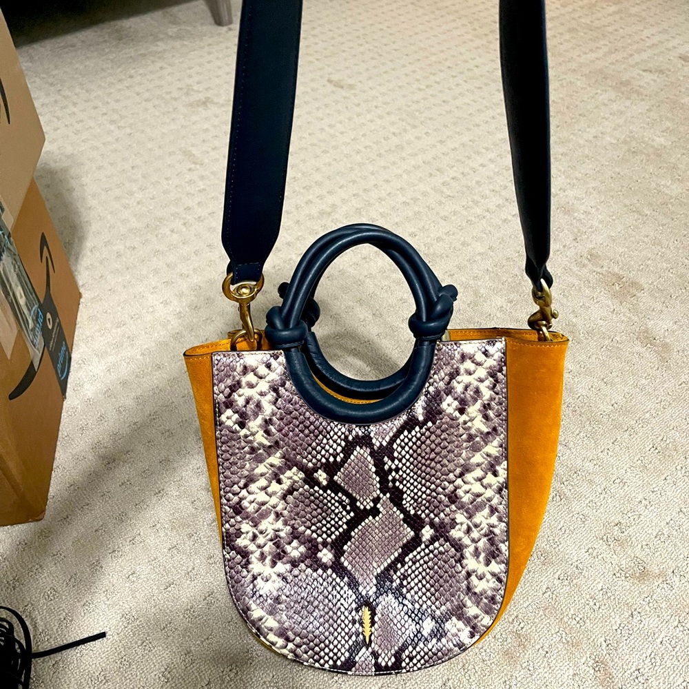 Multi-color cross body